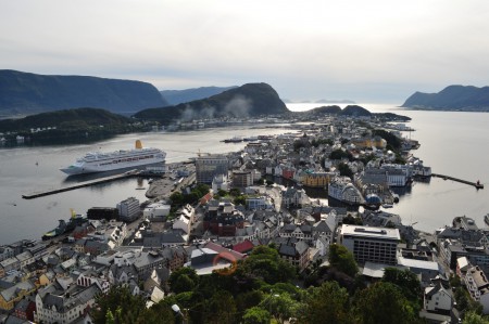 Zum Schluss noch eine Hammeraufnahme von Silvan: Blick vom Aksla auf Aalesund