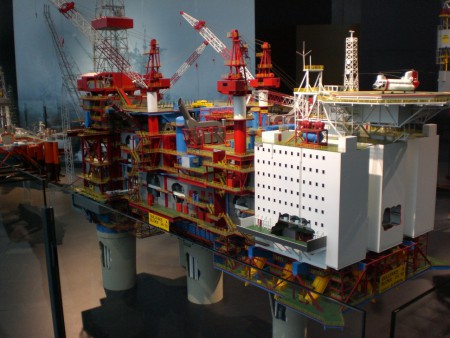 Sehr Detailgetreu gibt's hier jede Bohrinsel in Miniatur.